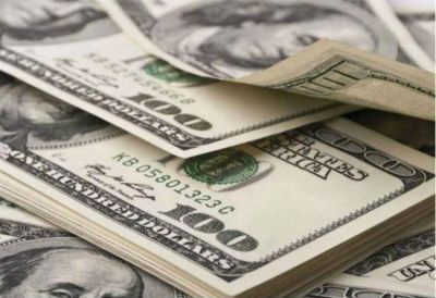 El d�lar sigue escalando y lleg� a $15,43