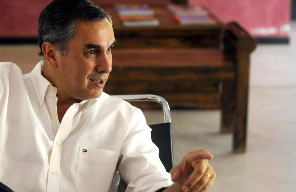 Ya es oficial la donaci�n del sueldo de Vaqui� en YPF