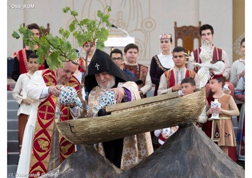 Francisco volvi� de Armenia con el Arca de No�