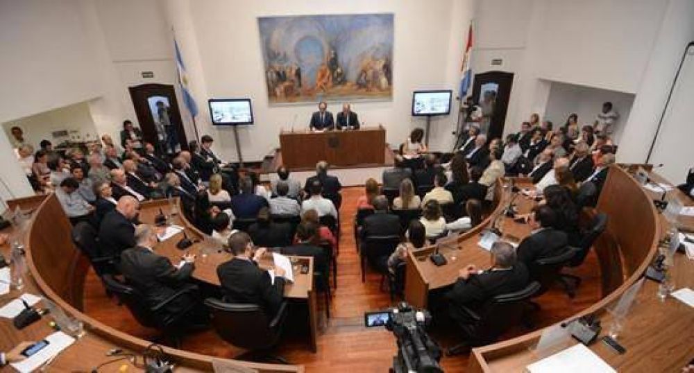 Telefon�a: reuni�n en el concejo por mejoras en servicios