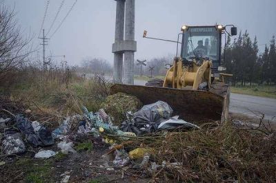 LIMPIEZA DE UN PREDIO USADO COMO BASURAL