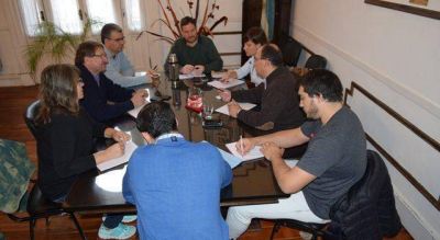 Planificando las actividades del Bicentenario de la Patria y del Aniversario de Saladillo