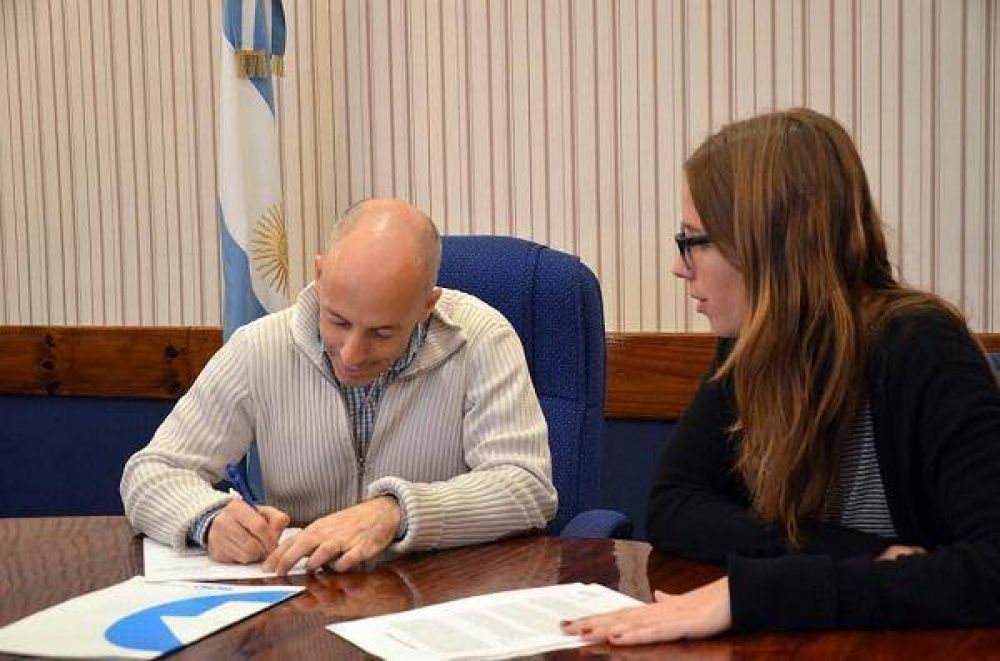 Acuerdo de trabajo entre el Municipio de Pilar y Un Techo para Argentina