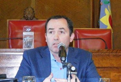 Para el concejal Lucas Fiorini, el secretario de salud Gustavo Blanco �no tiene idoneidad para el cargo�