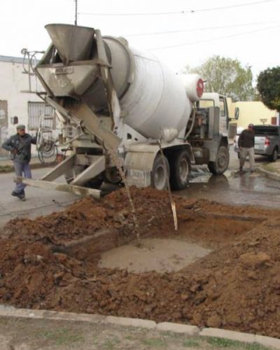 Pagando deudas. Pavimento sometido a reparaci�n duradera