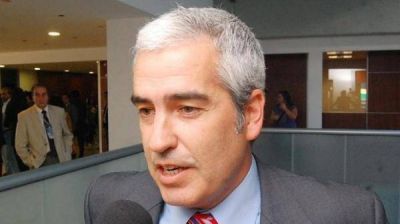 L�pez fustig� a Linares: 