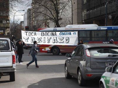 Comenz� la semana de los bocinazos para protestar contra el aumento de la tasa municipal