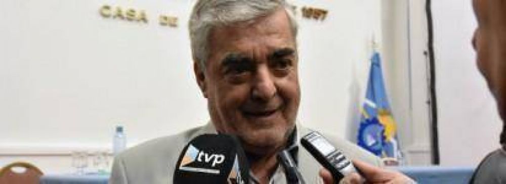 El gobernador �evoluciona muy bien� y sigue de cerca la agenda v�a telef�nica 