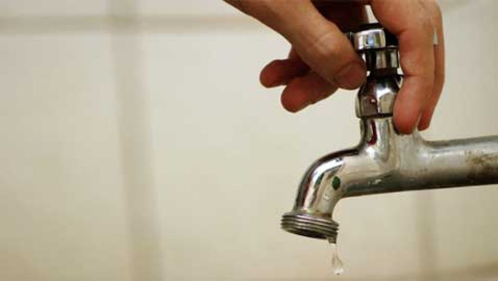 Hoy varios barrios de la ciudad tendr�n baja presi�n de agua y turbiedad