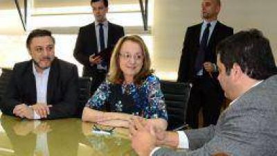 Alicia Kirchner: �Estamos poniendo todo para sacar a Santa Cruz adelante�