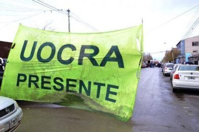 M�s de 800 desocupados de Uocra cobraron subsidios provinciales ayer