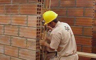 El empleo de la construcci�n cay� 11,9% y marc� el peor abril en 9 a�os