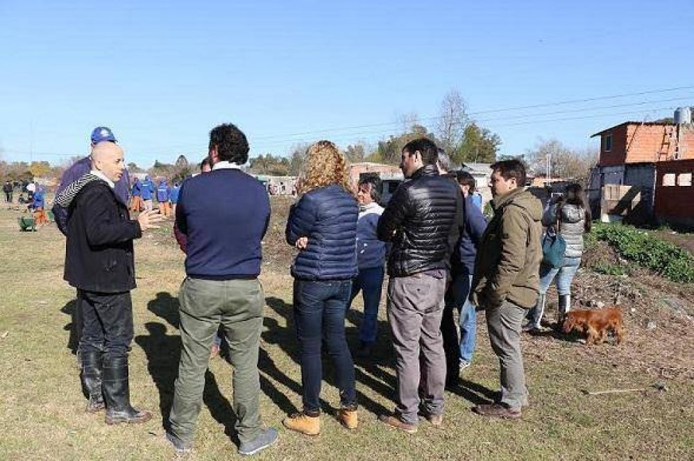 Ducot� particip� de jornada de limpieza del Arroyo Pinazo