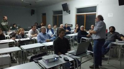 Se llev� a cabo un seminario sobre Agroecolog�a en el CRUB