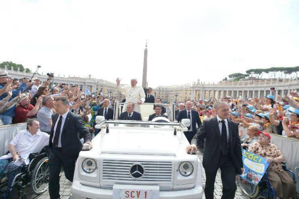 El Papa: Las obras de misericordia no son teora, sino testimonio concreto