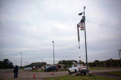 Tras compromiso de Arroyo, instalan c�maras de seguridad en la zona sur