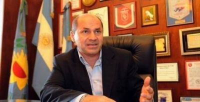 Intendente K cruz� al PJ: �Gioja ya tendr�a que haber colgado los guantes hace rato�