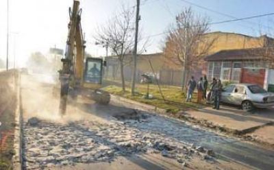 Obras de bacheo en Monte Grande