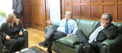 Bertone: �Queremos que este invierno sea normal el abastecimiento para toda la poblaci�n que usa garrafa o zepel�n�
