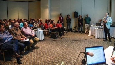 La audiencia p�blica del Parque E�lico de YPF gener� un inter�s masivo de p�blico