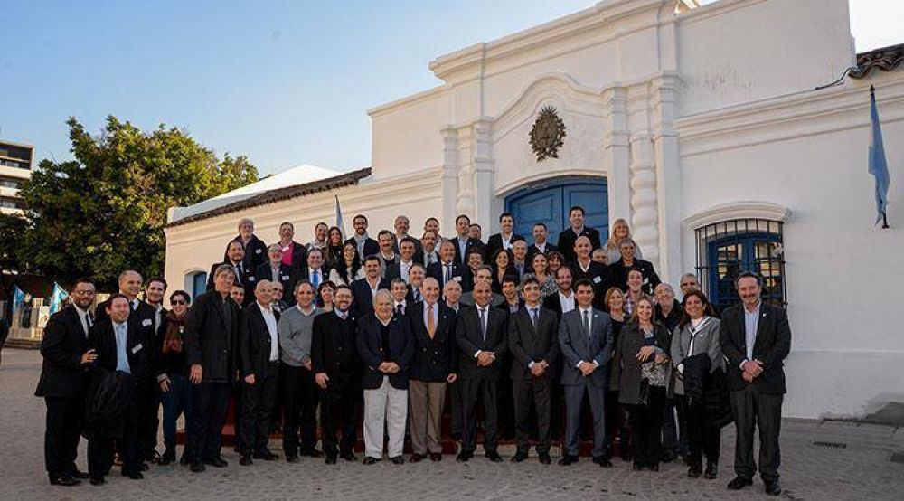 Manzur y la Comunidad Jud�a homenajearon a los pr�ceres de 1816