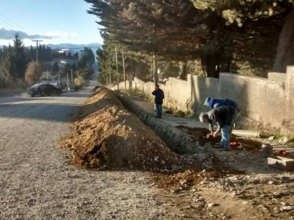 Repararon el ca�o que dej� sin agua a barrios altos de Bariloche