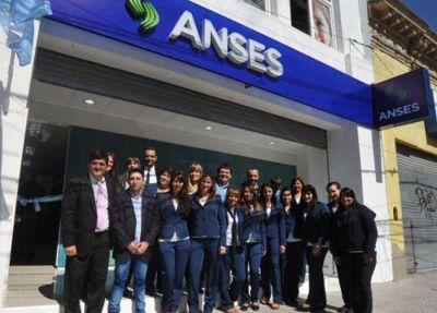 PARO DE ANSES: COMPLICADA LA ATENCI�N AL P�BLICO EN Z�RATE