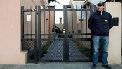 Encuentran documentos que confirman el v�nculo entre los Kirchner y B�ez