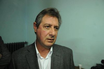 Caciques del PJ coquetean con Massa