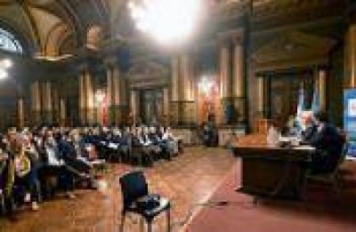 La Plata: Se realiz� la jornada regional sobre �Gesti�n tribunaria� organizada por el Municipio