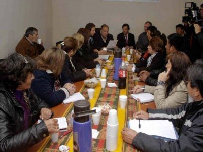 SADIR, RESPECTO AL PEDIDO DEL 42% DE LOS GREMIOS: �LES DIJIMOS QUE NO EXISTE POSIBILIDAD DE TAL AUMENTO�