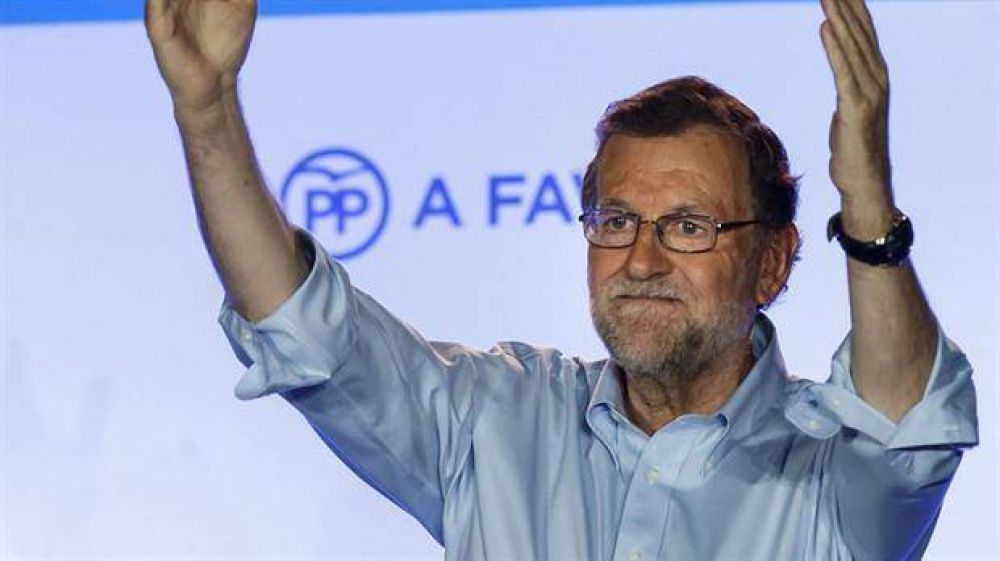 Rajoy inicia contactos para lograr la investidura