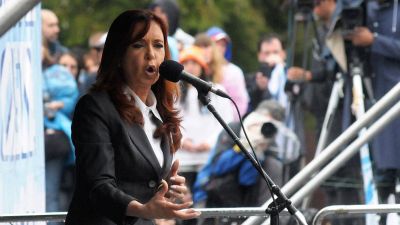Vuelve Cristina Elisabet Kirchner: llegar� este s�bado a la noche