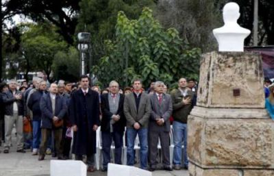 Urtubey homenaje� al General Per�n a 42 a�os de su muerte