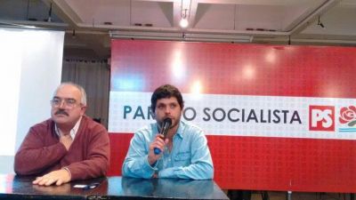 Fuertes cr�ticas al gobierno de Arroyo, en asunci�n de autoridades del Partido Socialista