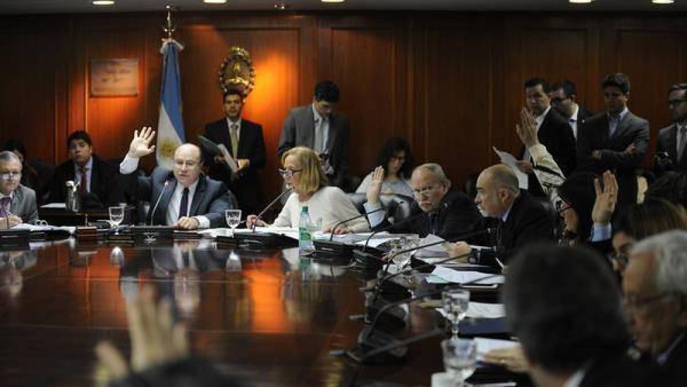 El Gobierno quiere �oxigenar� Comodoro Py antes de fin de a�o