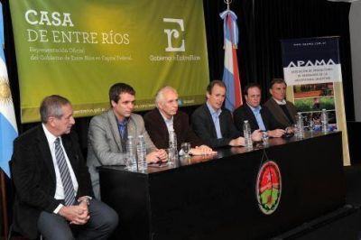 Bordet anunci� que se realizar� en septiembre en Concordia y Salto, el Congreso Mundial del Ar�ndano 