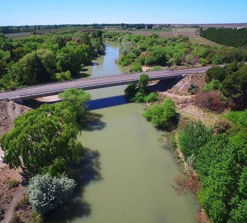 Alerta: sin lluvias y con poca nieve, el r�o Chubut ya baj� su caudal a la mitad