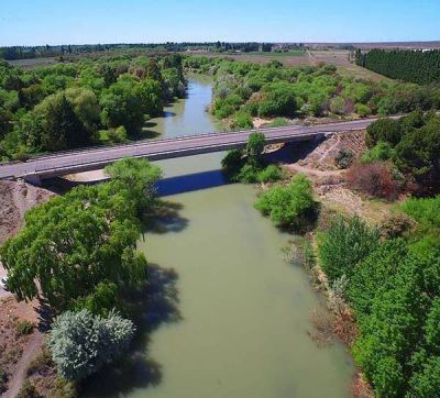 Alerta: sin lluvias y con poca nieve, el r�o Chubut ya baj� su caudal a la mitad