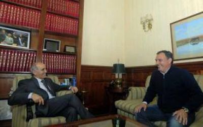Salvador recibi� al Intendente de Arrecifes Javier Olaeta