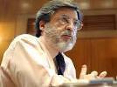Estevez rechaz� el cierre de paritarias en la AFIP