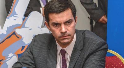 Urtubey, en una mesa paralela