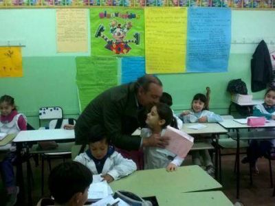 S�nchez visit� a alumnos de la Escuela 5 que desarrollan proyectos medioambientales