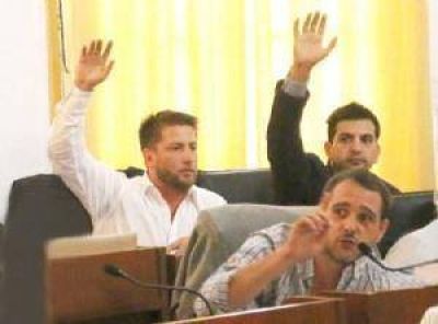 Por sus dichos, la oposici�n quiere interpelar a Ducot�