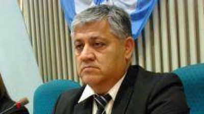Diputado Santi dice que Costa y gremios opositores buscan el golpe institucional en Santa Cruz