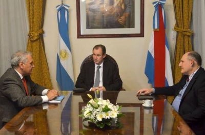 Bordet y la CTM procuran la recuperaci�n de los excedentes de Salto Grande