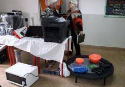 Entregan equipamiento y aparatolog�a en el Hospital