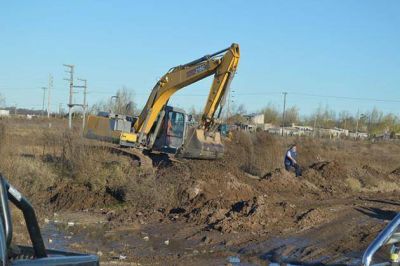 Se intensifican los trabajos para bajar las napas fre�ticas en el Plan Lote Eva Per�n