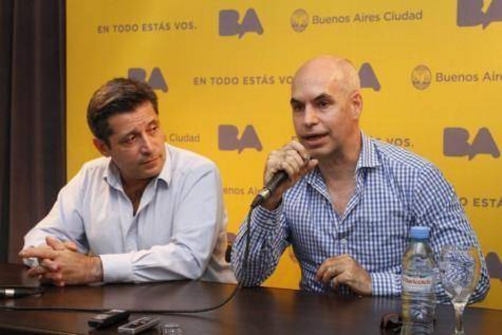 Santa Mar�a acepta, pero no se resigna