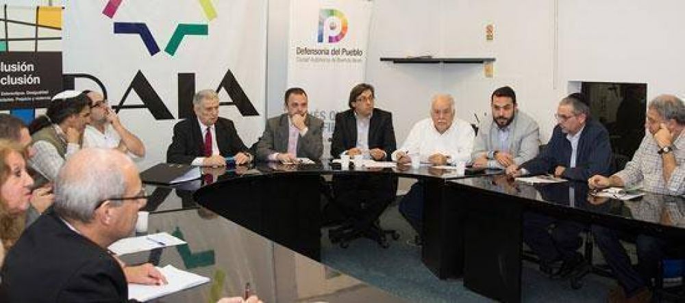 La DAIA y la Defensora del pueblo asesoraron a instituciones adheridas